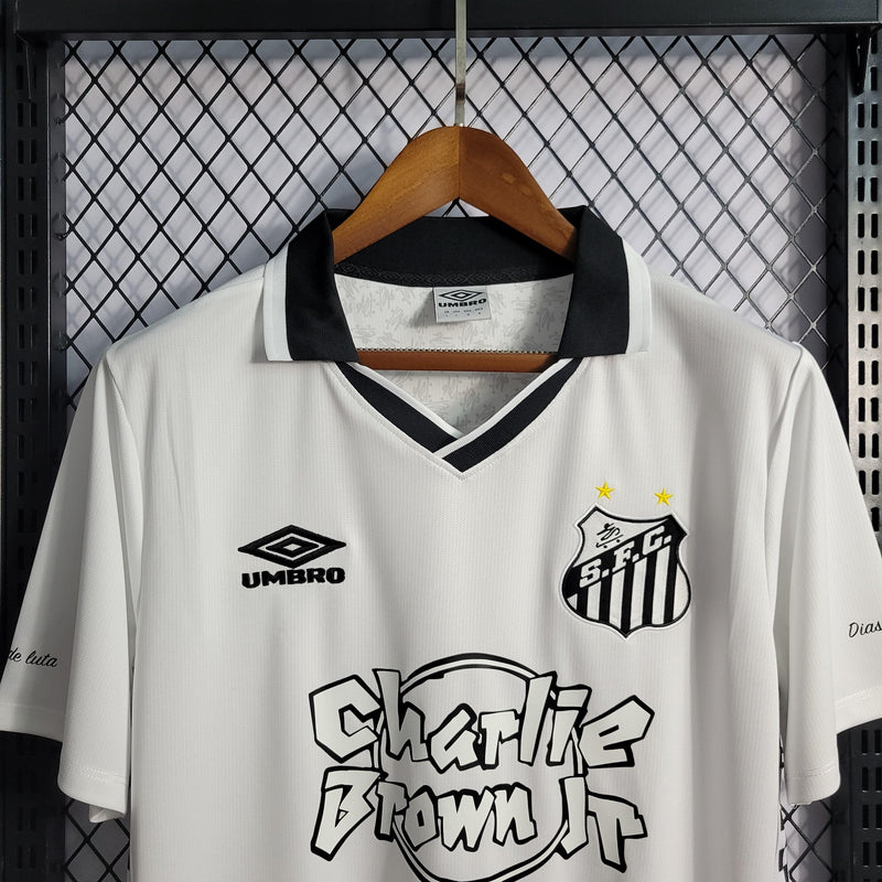 Camisa Santos Charlie Brown Jr. Dias de Glória Umbro - Branca - Futgrife - Camisas de Time de Futebol