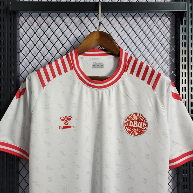 Camisa Dinamarca Edição Especial 2022 Torcedor Hummel - Branca - Futgrife - Camisas de Time de Futebol